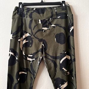 Stylish Olive Green and Black Leggings